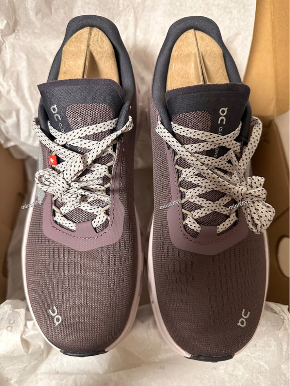 NEW On Cloud Cloudmonster 1 Lily Sneaker size 6 - Picture 5 of 6